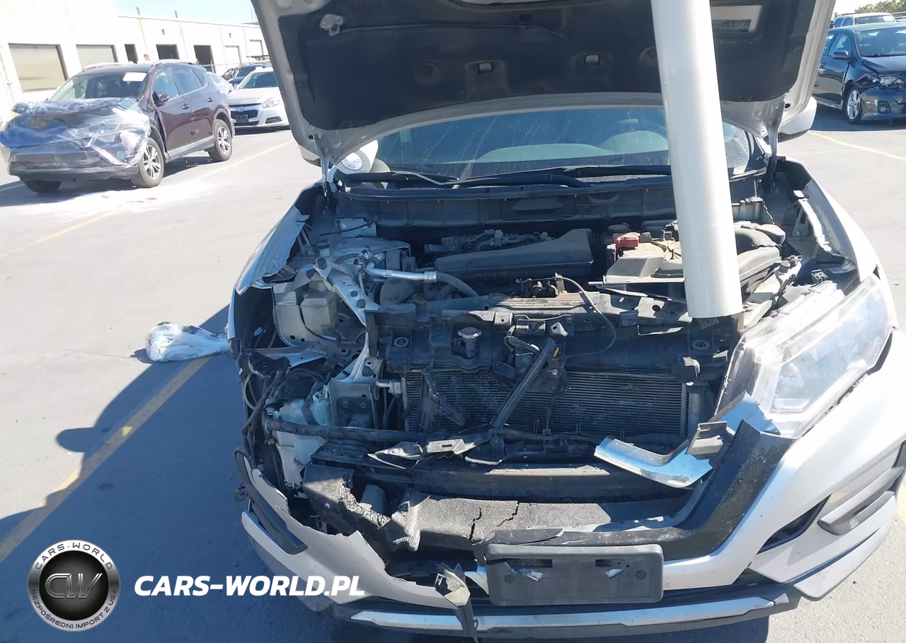 2017 Nissan Rogue S VIN:KNMAT2MV4HP555565 - 10