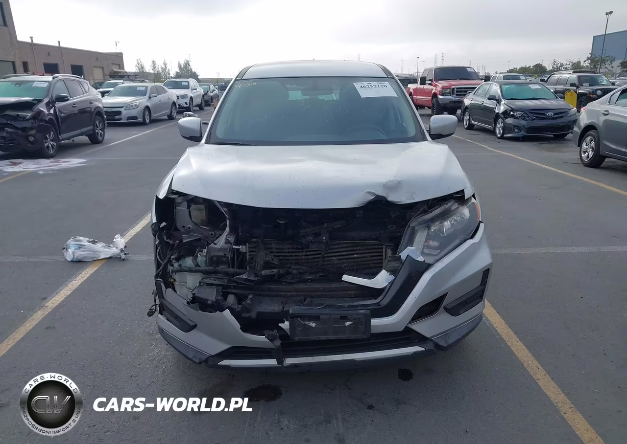 2017 Nissan Rogue S VIN:KNMAT2MV4HP555565 - 12