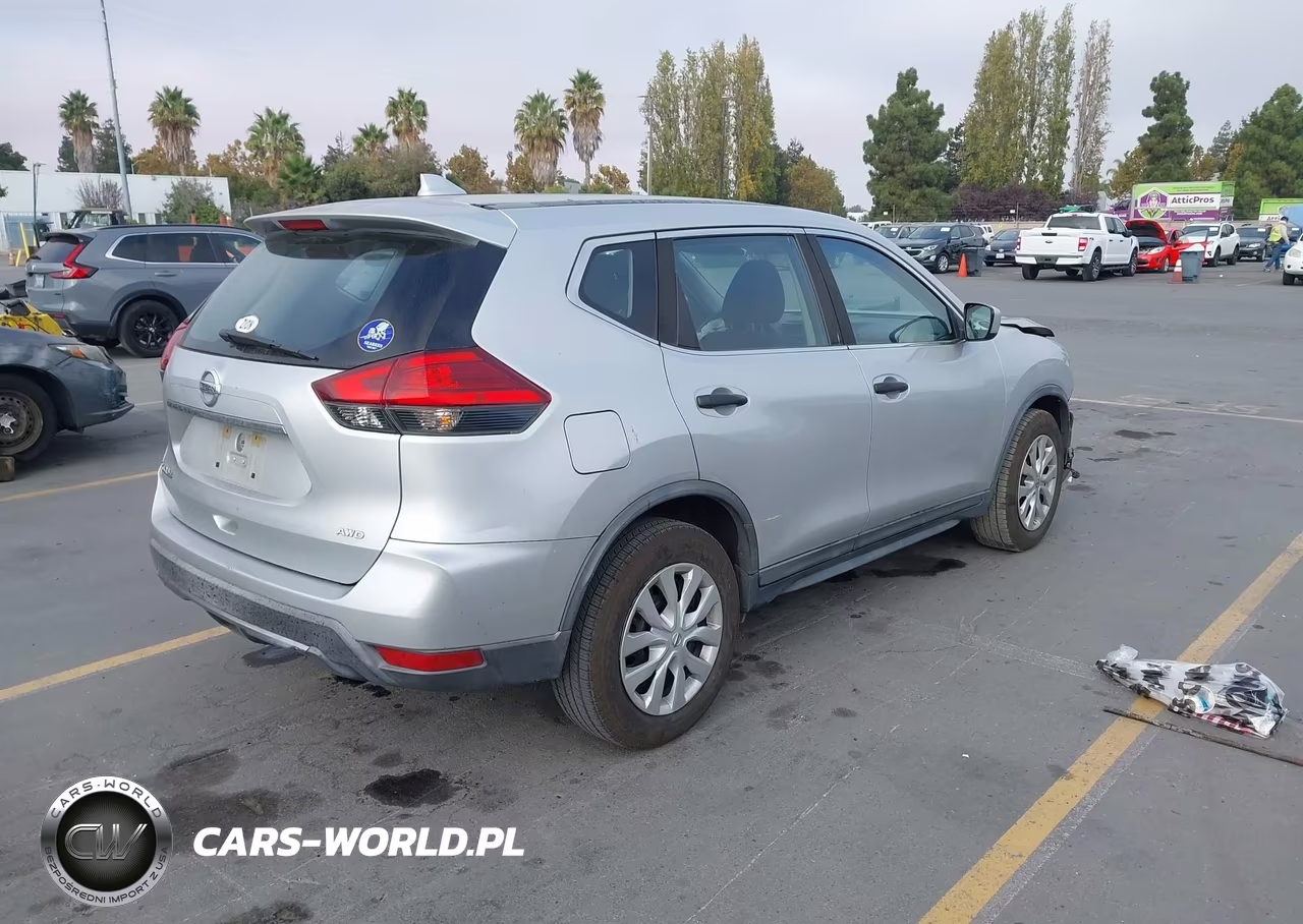 2017 Nissan Rogue S VIN:KNMAT2MV4HP555565 - 4