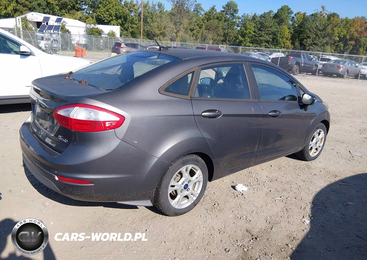 2015 Ford Fiesta Se VIN:3FADP4BJ1FM144999 - 4
