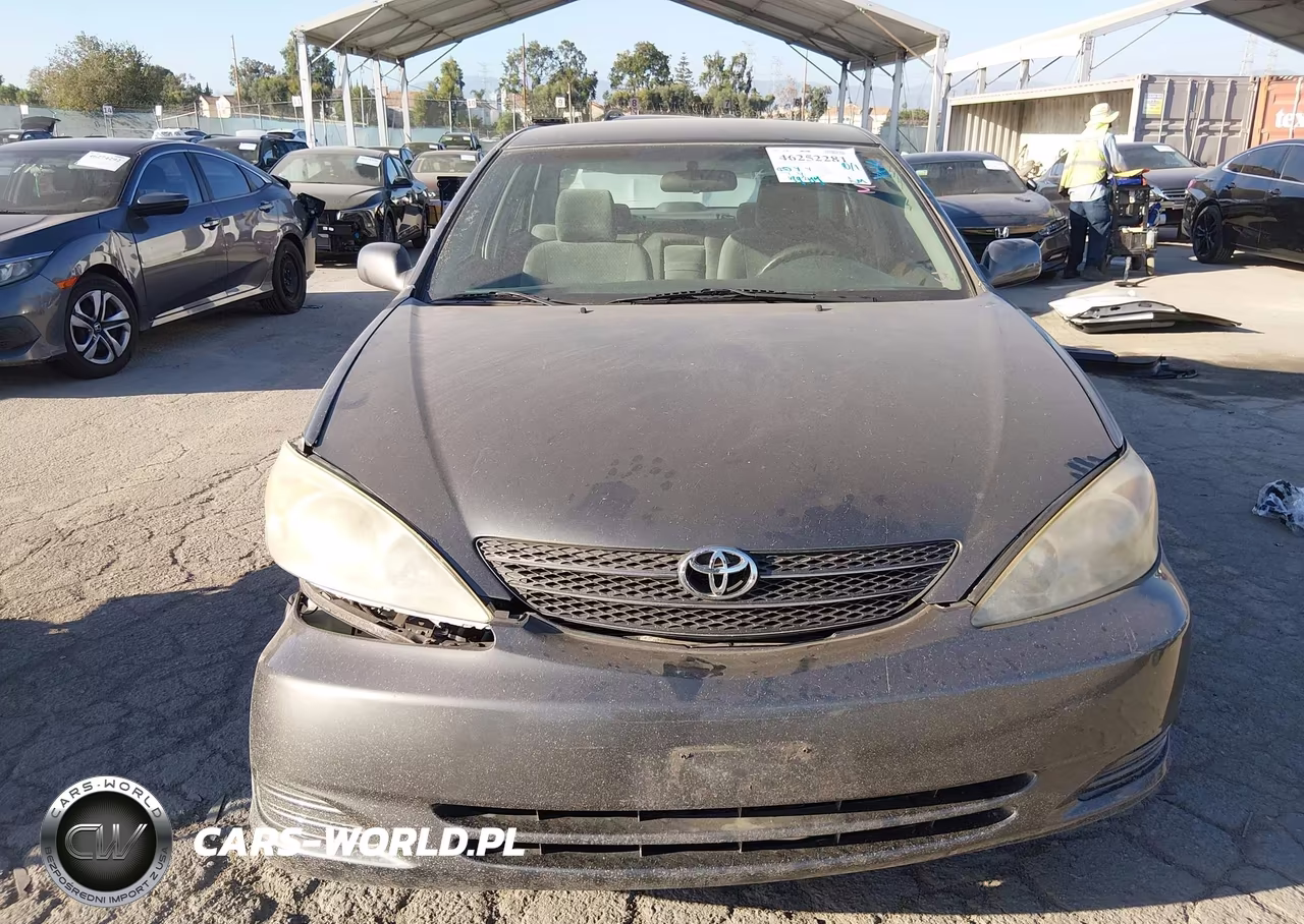 2004 Toyota Camry Le VIN:4T1BE32K84U863052 - 12