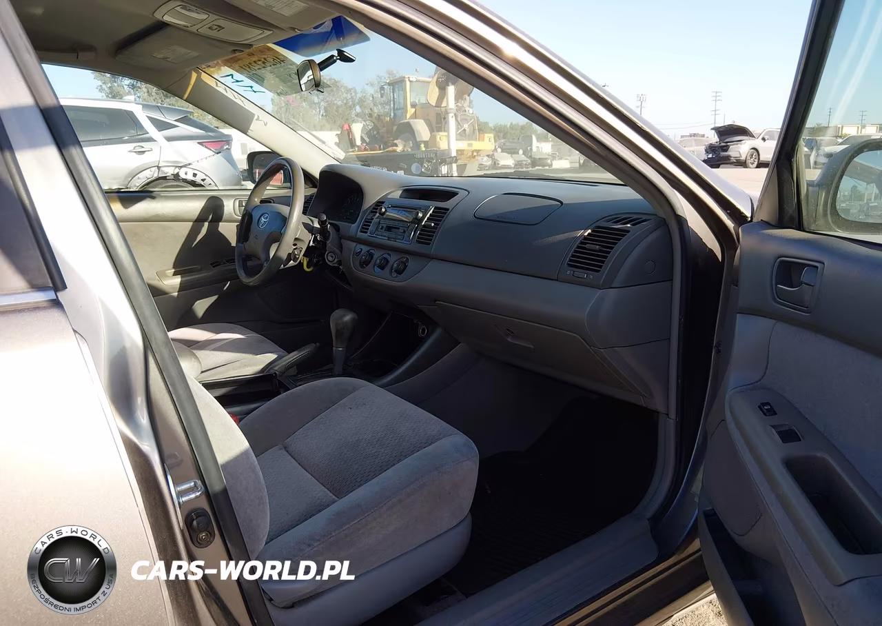 2004 Toyota Camry Le VIN:4T1BE32K84U863052 - 5