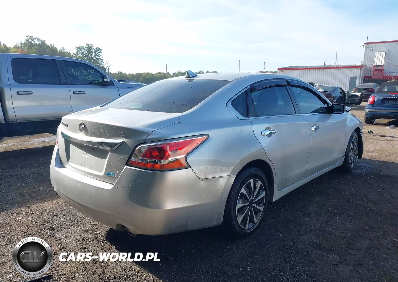2013 Nissan Altima 2.5 S VIN:1N4AL3AP6DN495389 - 4