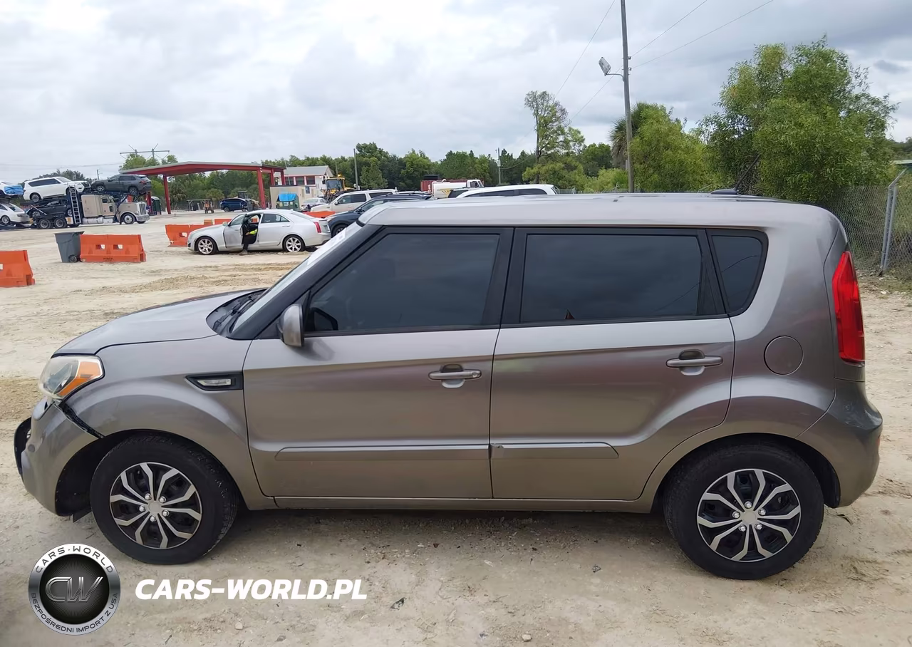 2013 Kia Soul VIN:KNDJT2A50D7613511 - 14