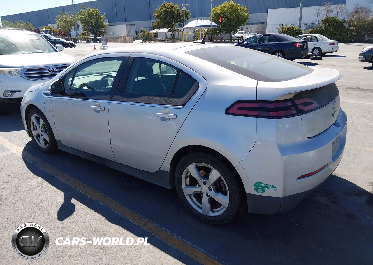 2014 Chevrolet Volt VIN:1G1RE6E44EU157627 - 3
