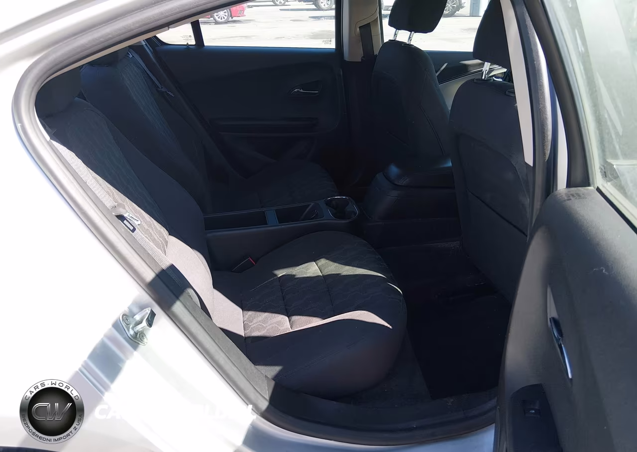 2014 Chevrolet Volt VIN:1G1RE6E44EU157627 - 8