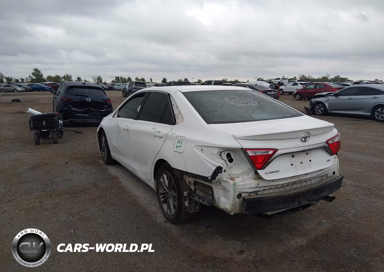 2017 Toyota Camry Se VIN:4T1BF1FK2HU323410 - 3