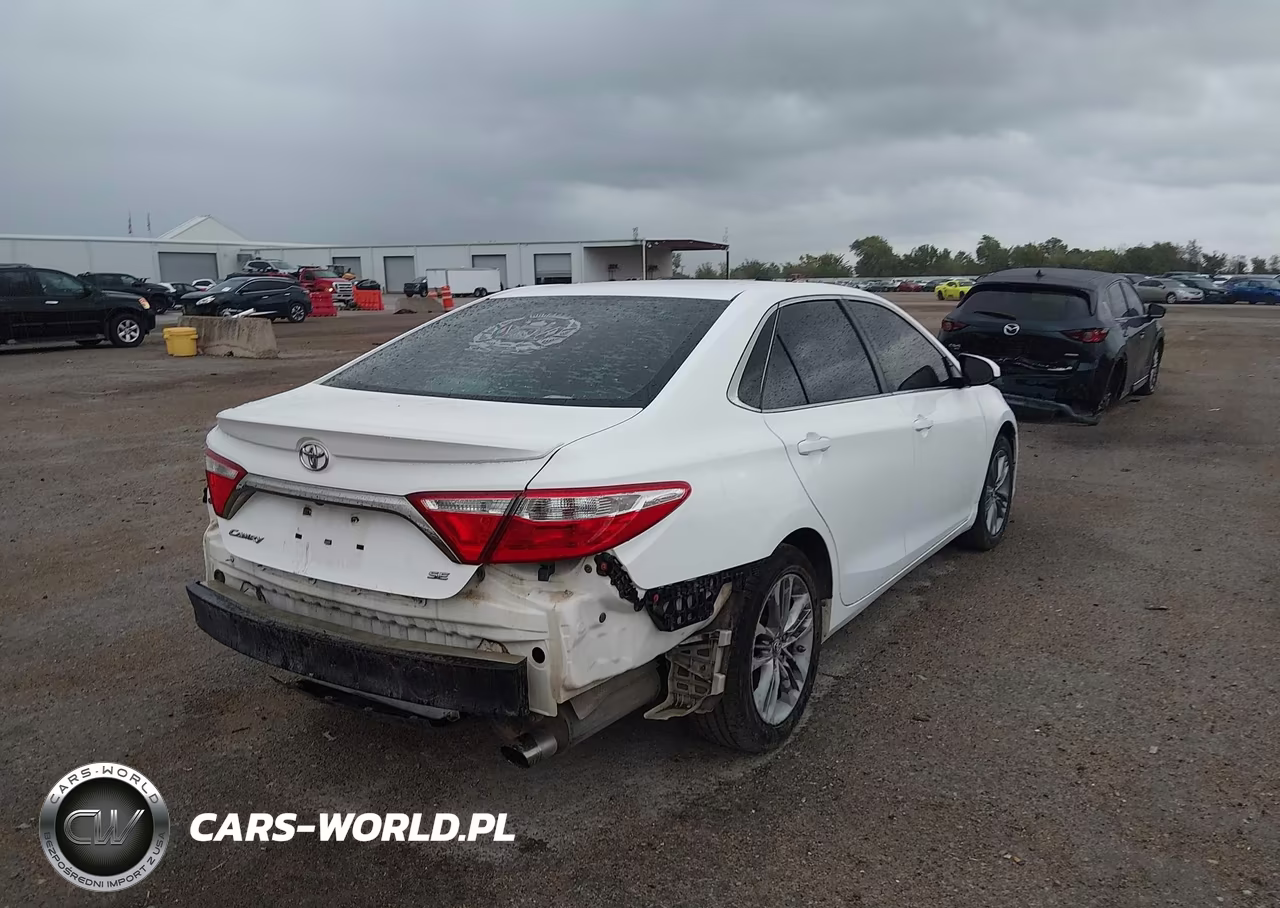 2017 Toyota Camry Se VIN:4T1BF1FK2HU323410 - 4