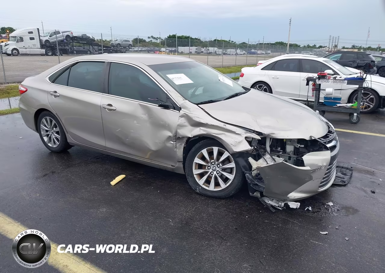 2015 Toyota Camry Xle – zdjęcie 1 z 16