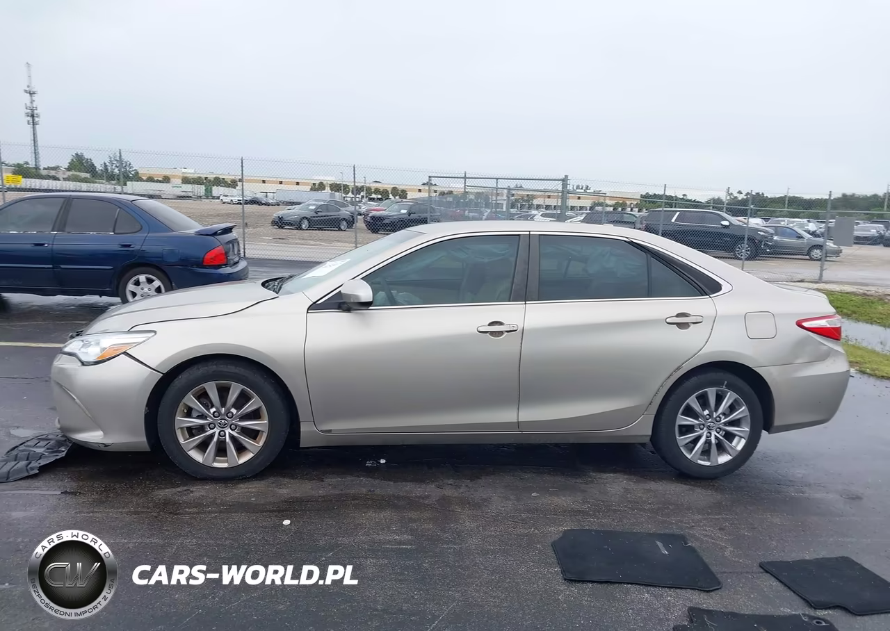 2015 Toyota Camry Xle VIN:4T4BF1FK9FR486302 - 14