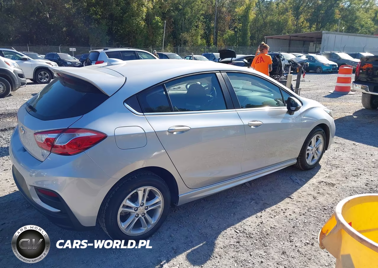 2018 Chevrolet Cruze Lt Auto VIN:3G1BE6SM5JS550357 - 4