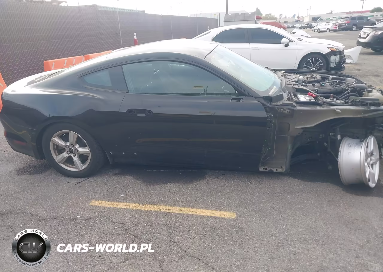 2017 Ford Mustang V6 VIN:1FA6P8AM2H5330720 - 18