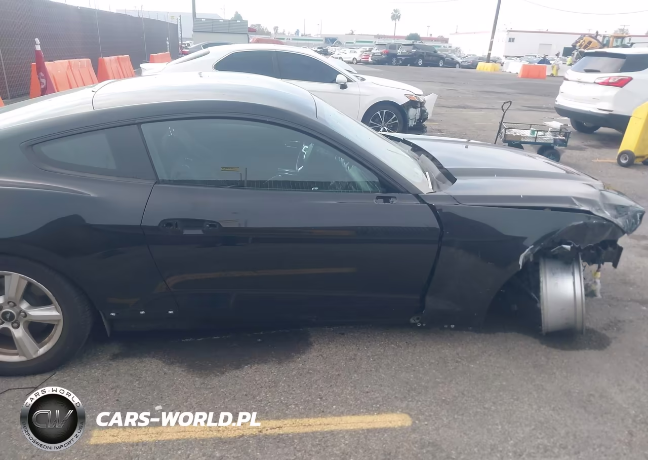 2017 Ford Mustang V6 VIN:1FA6P8AM2H5330720 - 20