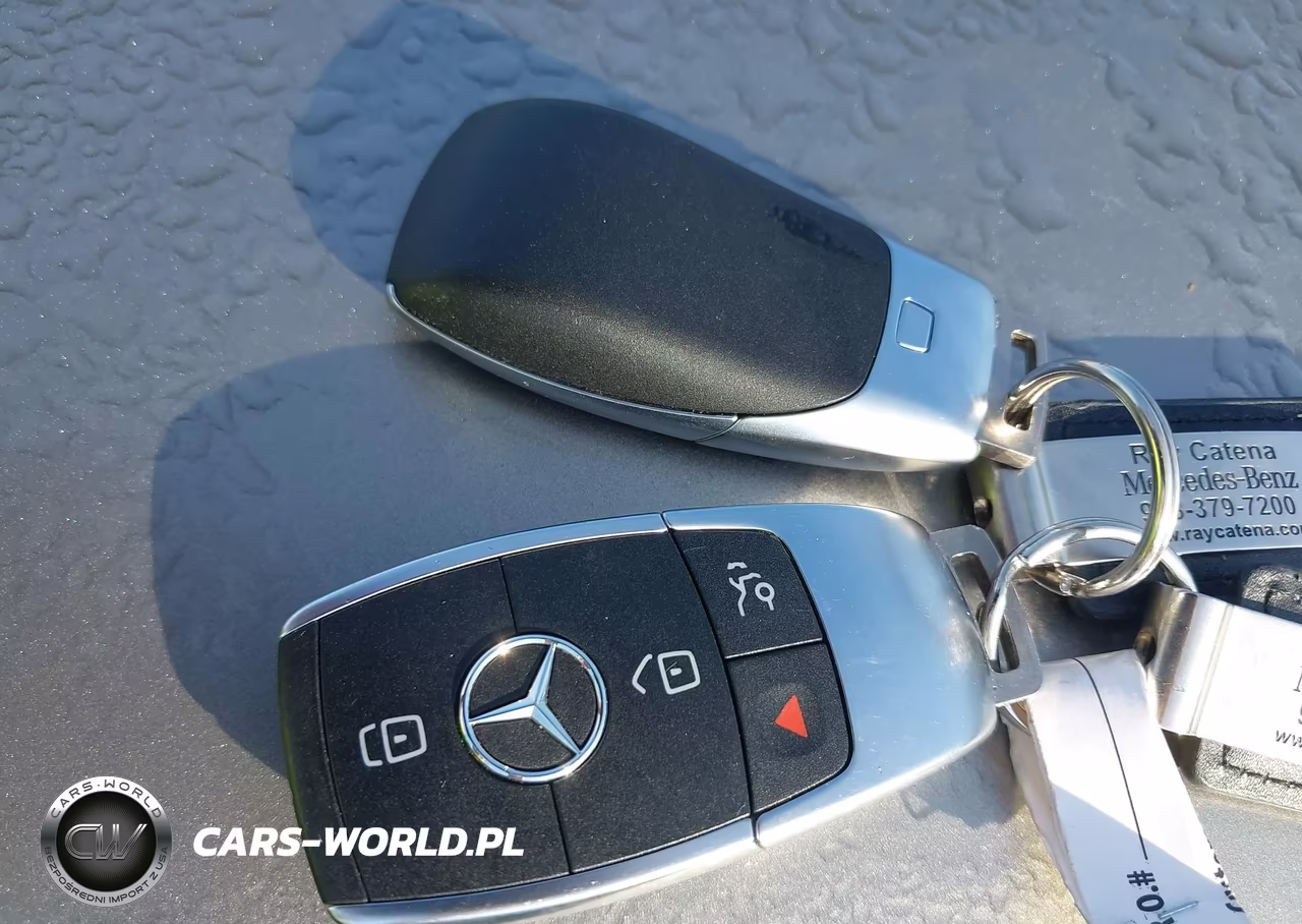 2020 Mercedes-Benz C 300 4Matic VIN:WDDWF8EB4LR525912 - 11