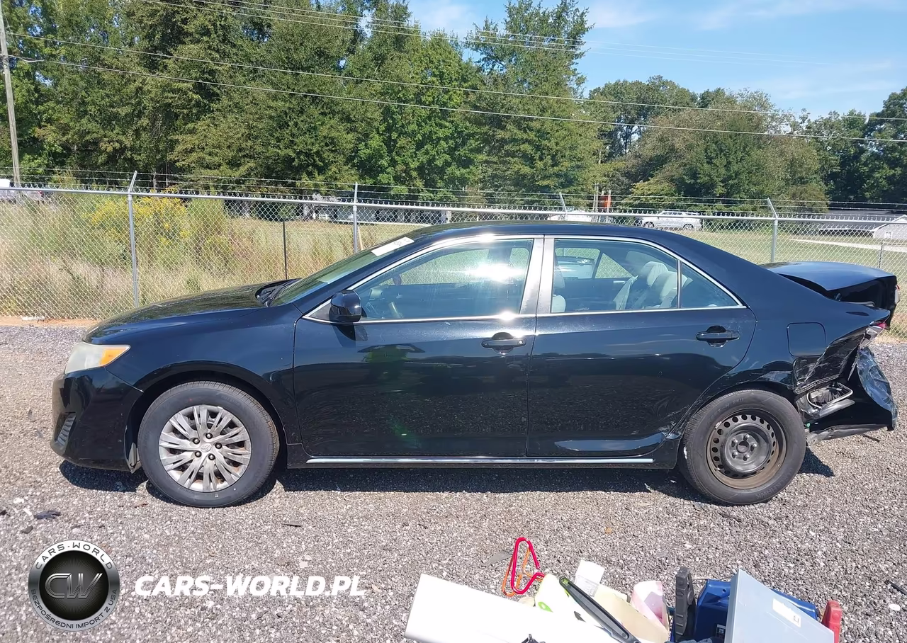 2014 Toyota Camry Le VIN:4T1BF1FK4EU473093 - 14