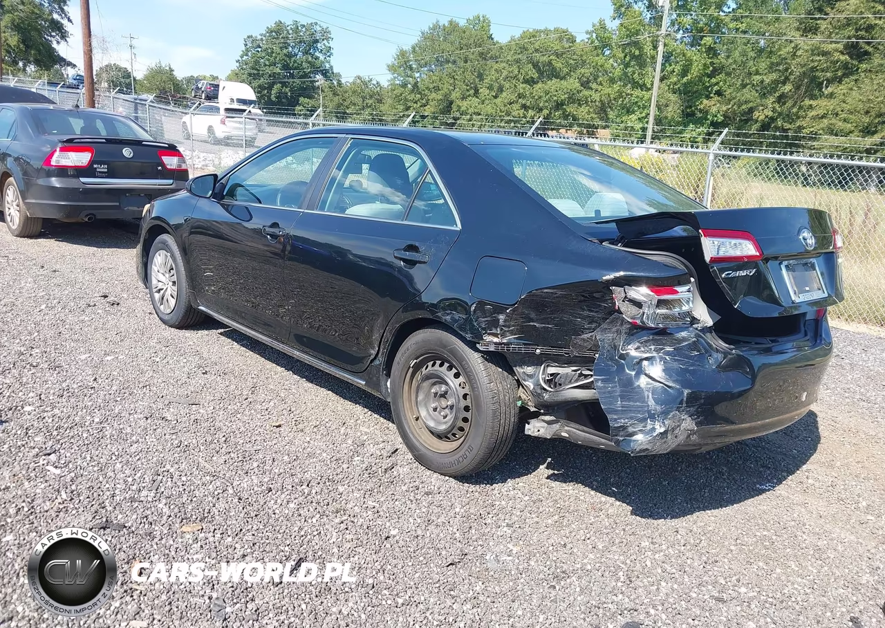 2014 Toyota Camry Le VIN:4T1BF1FK4EU473093 - 3