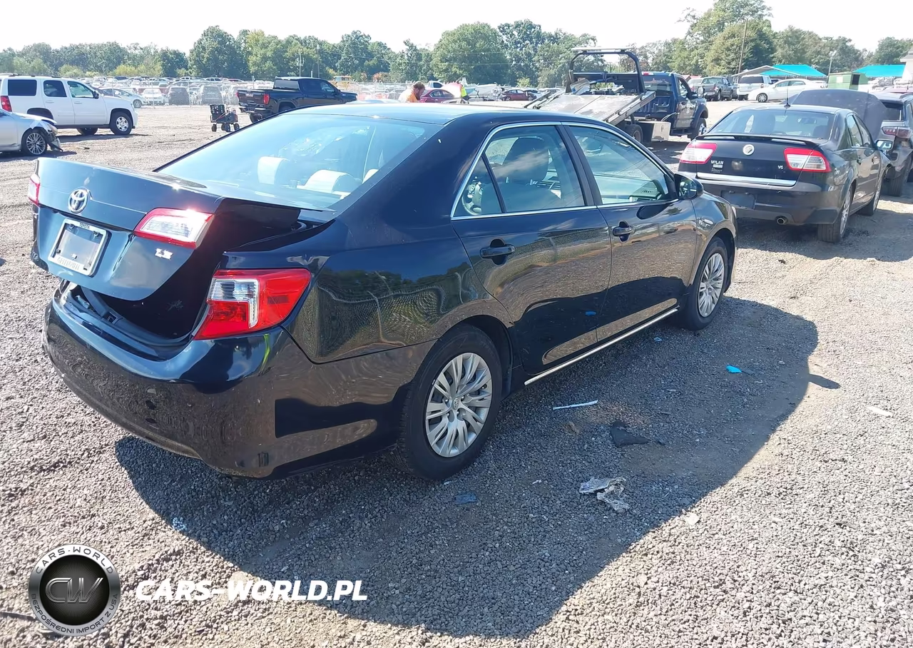 2014 Toyota Camry Le VIN:4T1BF1FK4EU473093 - 4