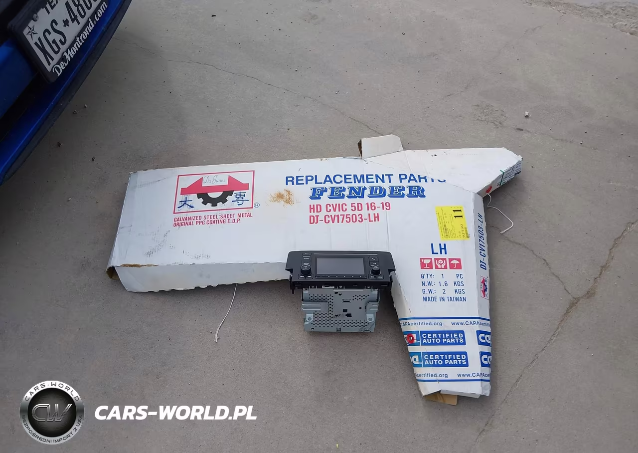 2018 Honda Civic Sport VIN:SHHFK7H43JU224062 - 12