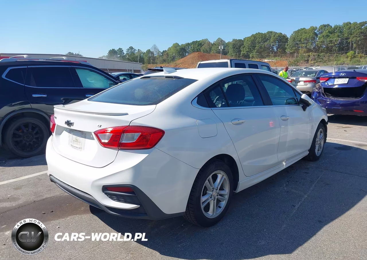 2018 Chevrolet Cruze Lt Auto VIN:1G1BE5SM1J7214519 - 4