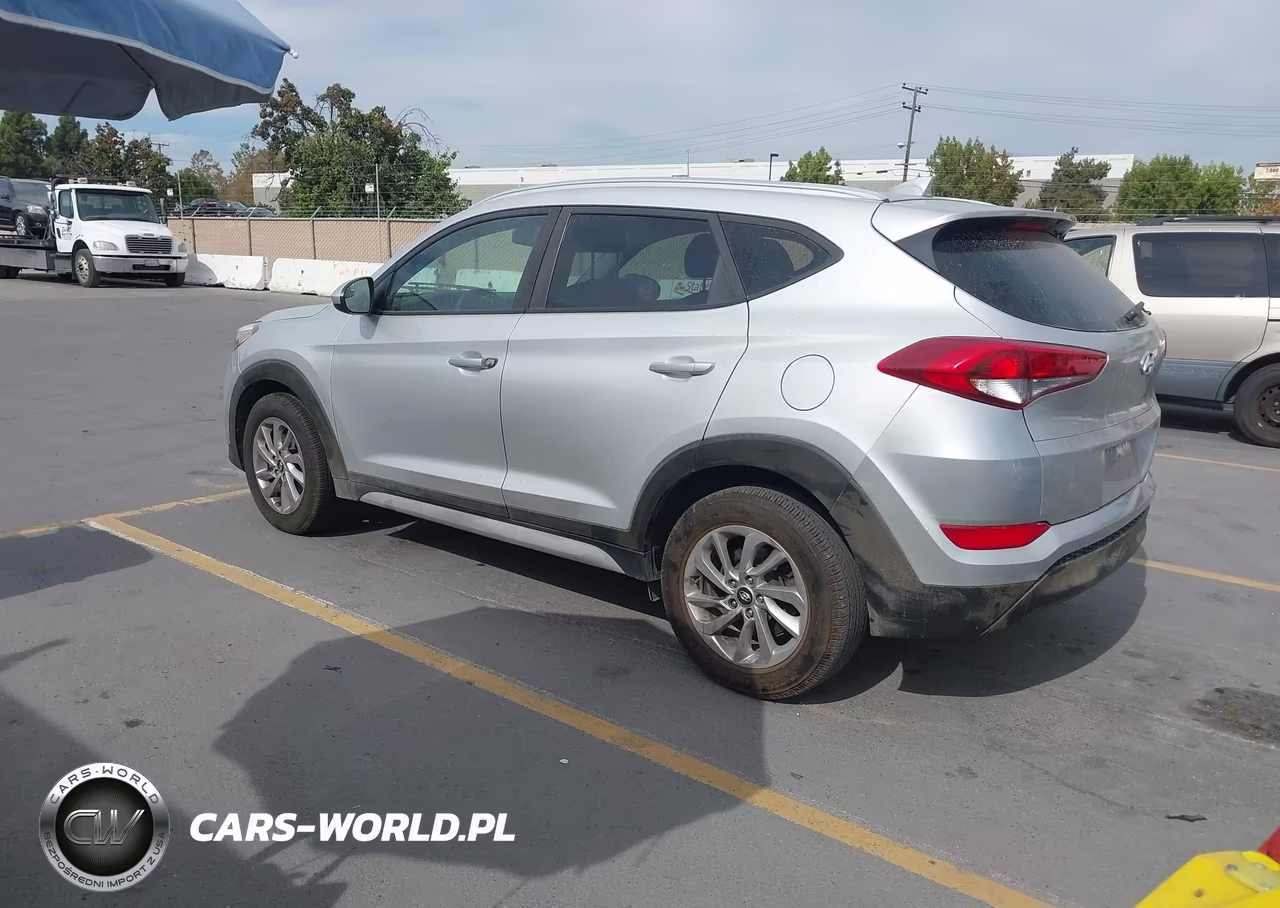 2018 Hyundai Tucson Sel VIN:KM8J33A42JU653479 - 3
