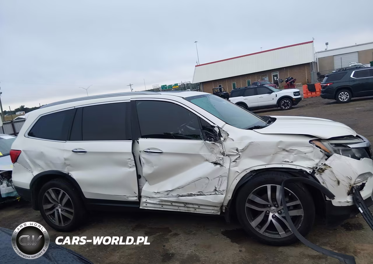 2016 Honda Pilot Touring VIN:5FNYF5H9XGB022794 - 13