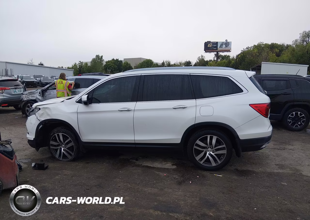 2016 Honda Pilot Touring VIN:5FNYF5H9XGB022794 - 14