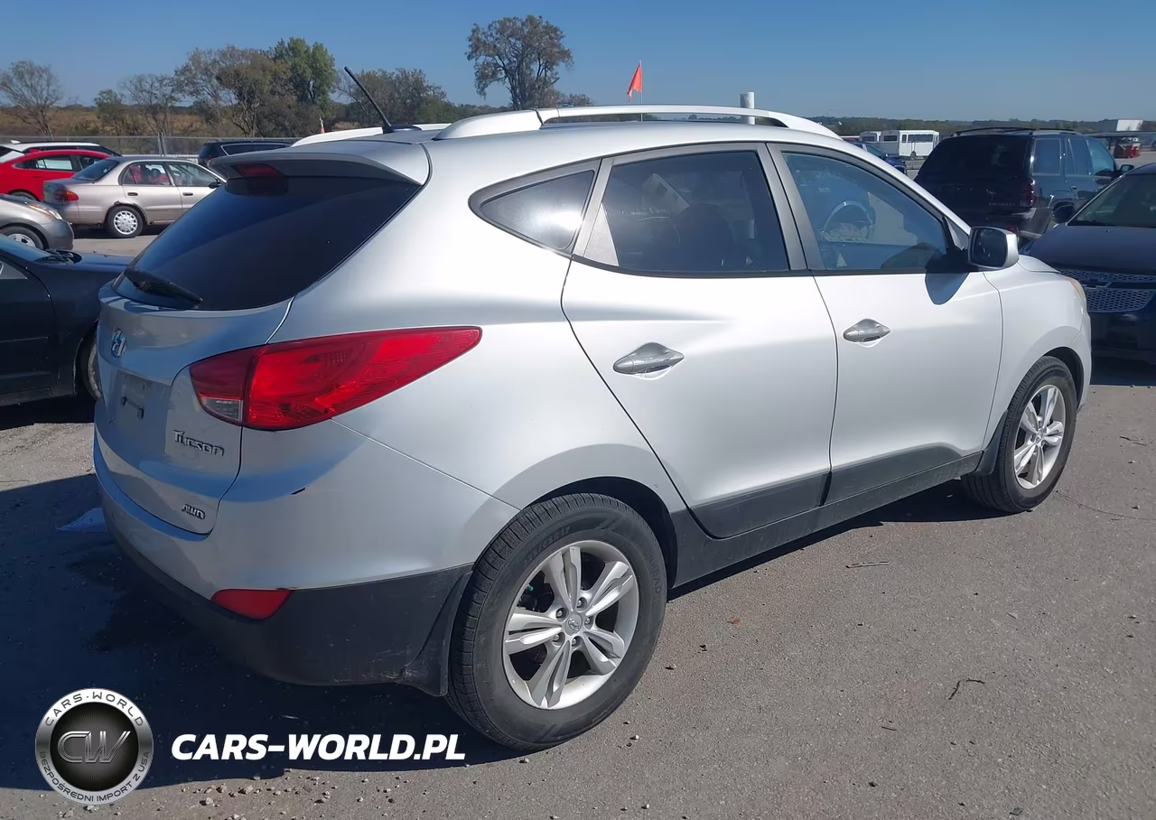 2011 Hyundai Tucson Gls VIN:KM8JUCAC7BU136264 - 4