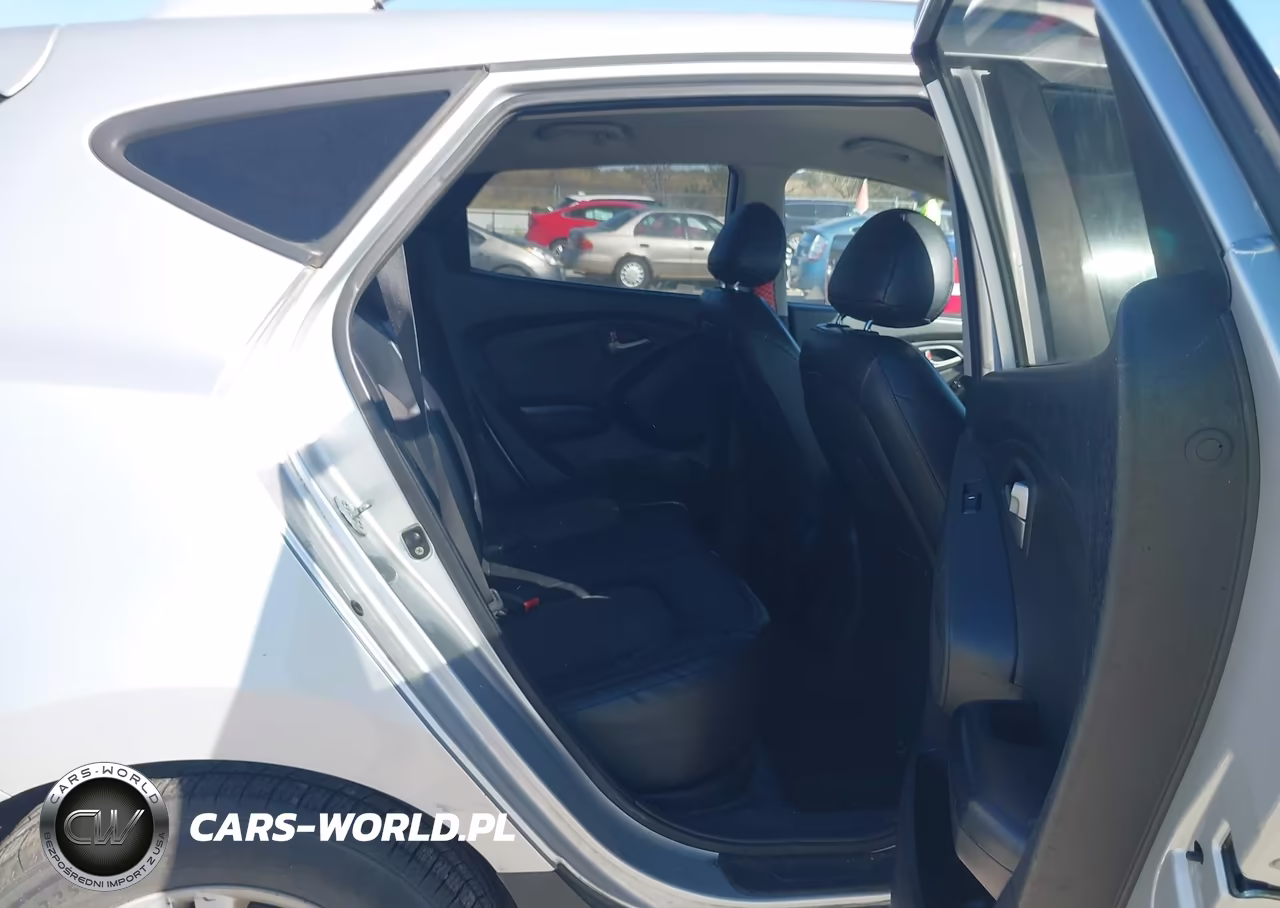 2011 Hyundai Tucson Gls VIN:KM8JUCAC7BU136264 - 8