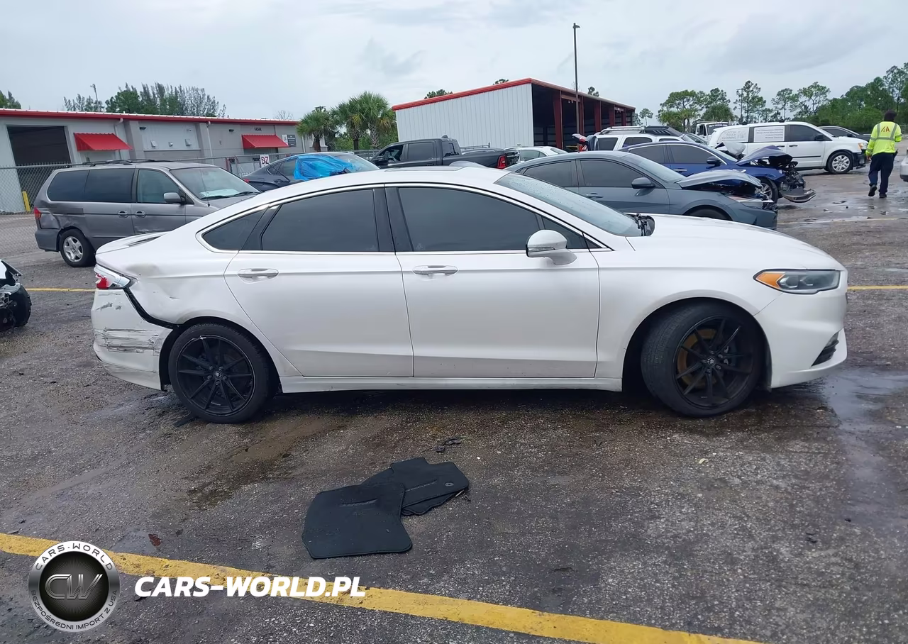 2017 Ford Fusion Sport VIN:3FA6P0VP1HR372086 - 13