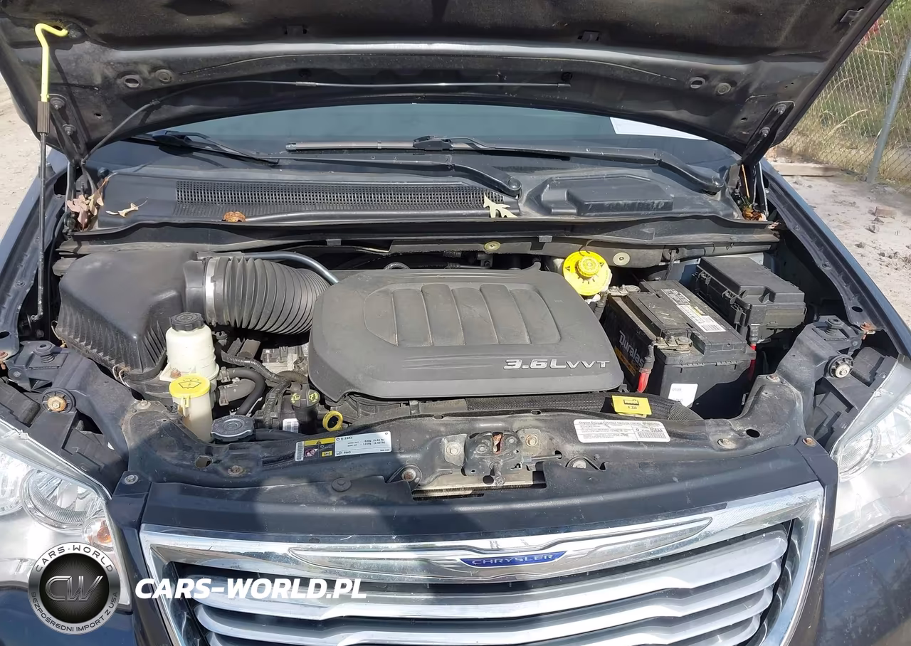 2014 Chrysler Town & Country Touring VIN:2C4RC1BG5ER247994 - 10
