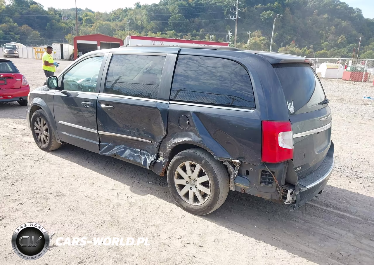 2014 Chrysler Town & Country Touring VIN:2C4RC1BG5ER247994 - 3