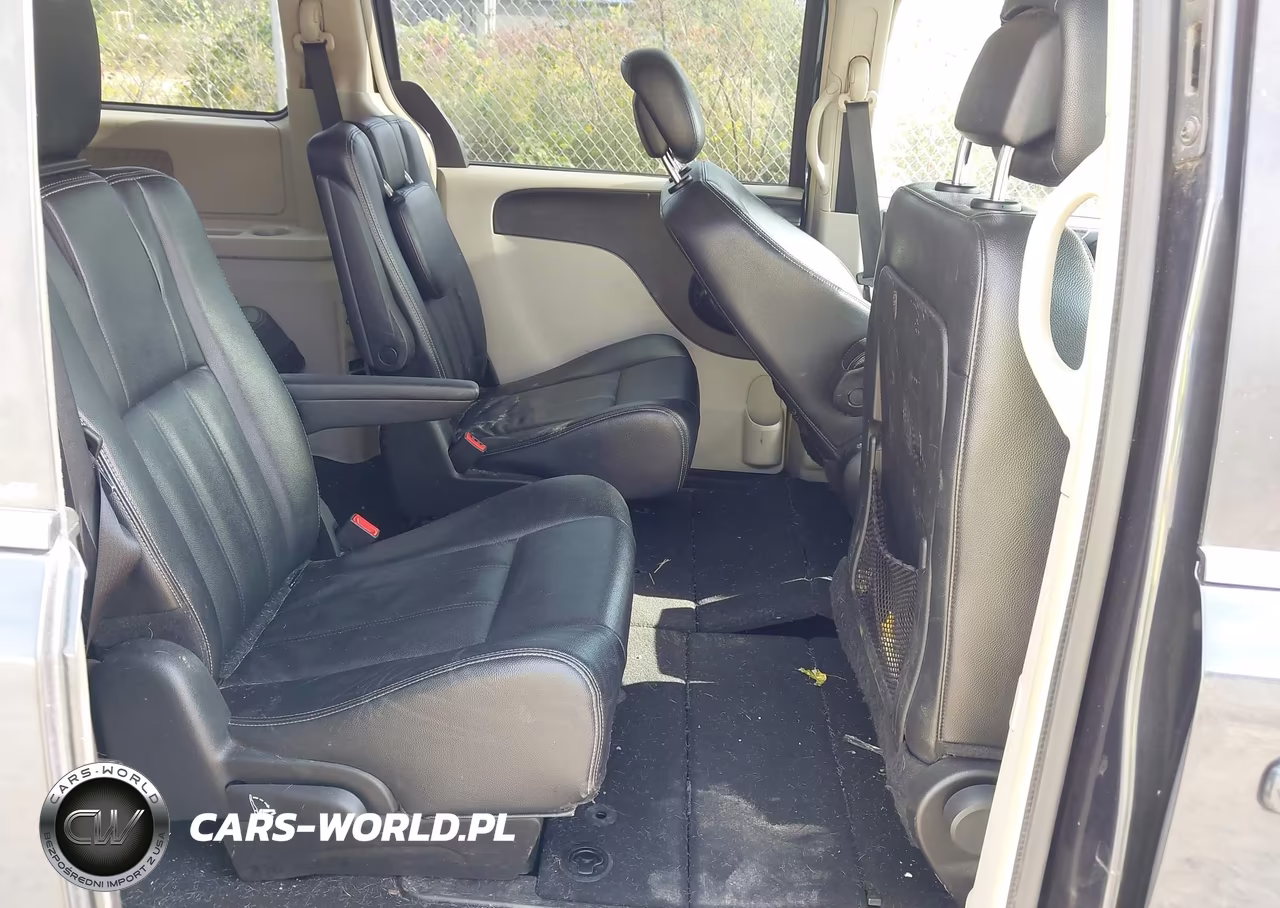 2014 Chrysler Town & Country Touring VIN:2C4RC1BG5ER247994 - 8