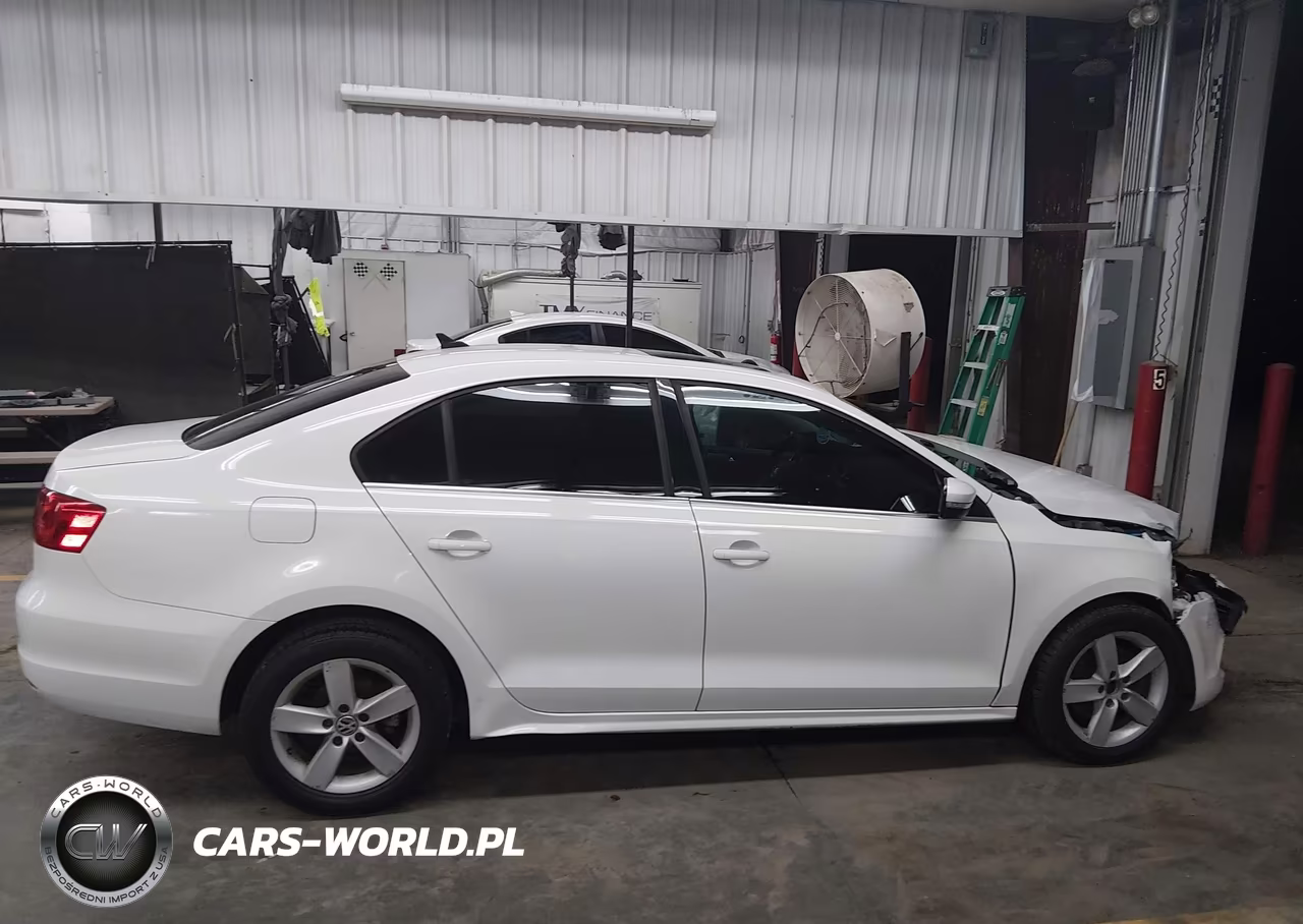 2013 Volkswagen Jetta 2.0L Tdi VIN:3VWLL7AJ0DM258443 - 13