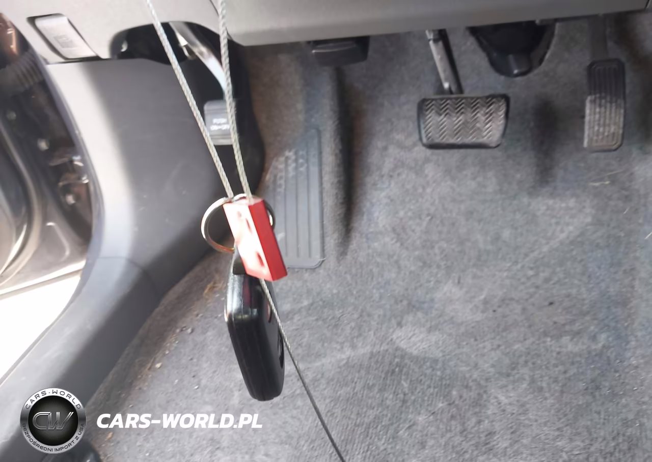2011 Toyota Prius Two VIN:JTDKN3DU2B1449136 - 11