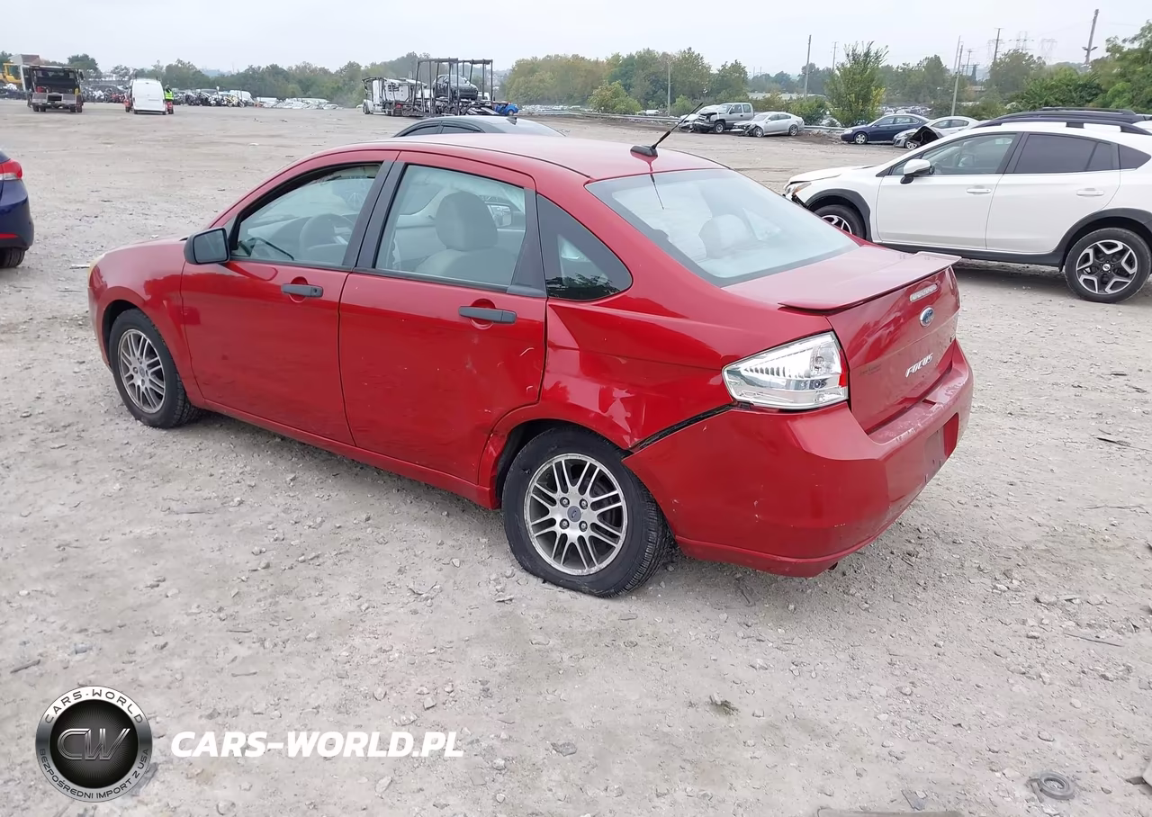 2010 Ford Focus Se VIN:1FAHP3FN8AW234765 - 3