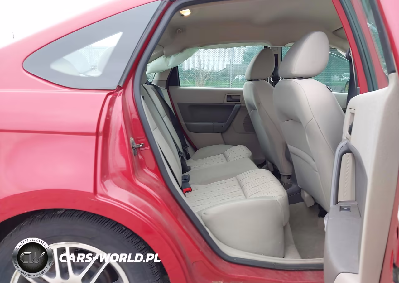 2010 Ford Focus Se VIN:1FAHP3FN8AW234765 - 8