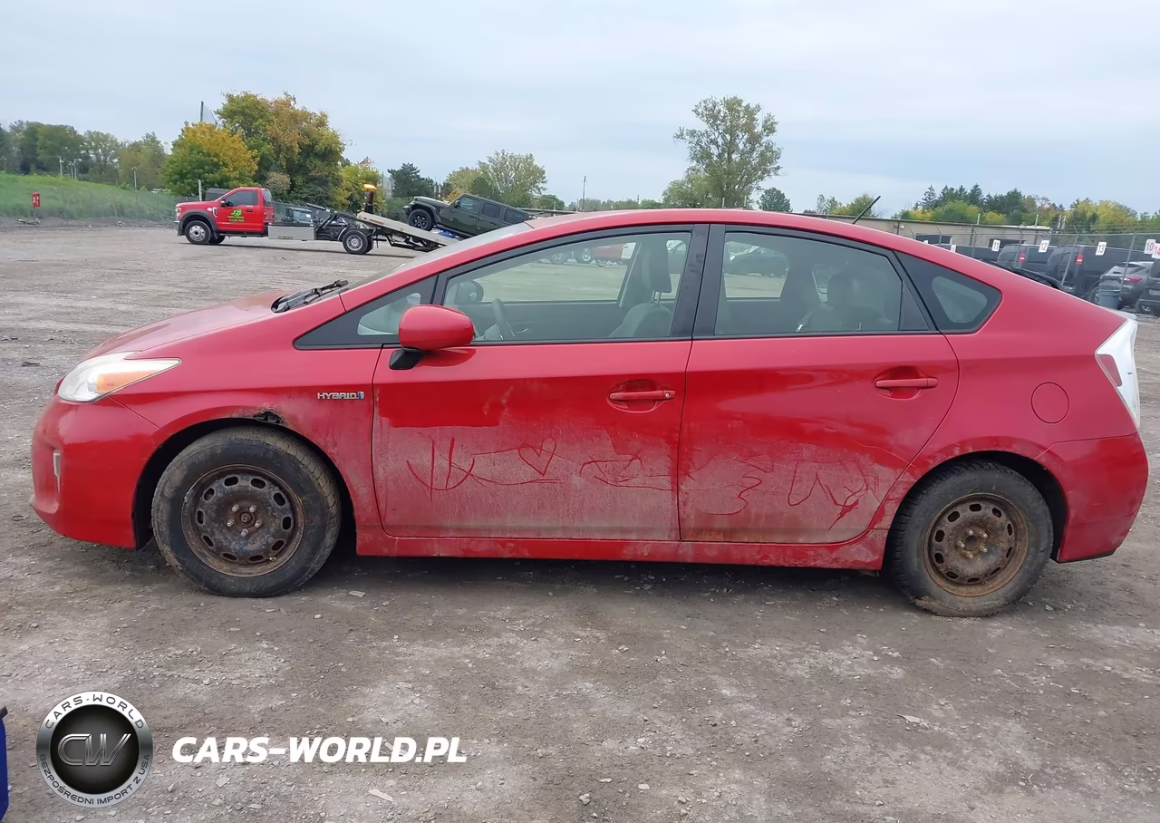 2013 Toyota Prius Two VIN:JTDKN3DU7D5632107 - 14