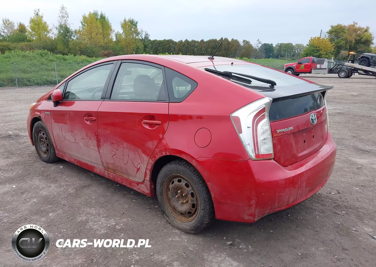 2013 Toyota Prius Two VIN:JTDKN3DU7D5632107 - 3