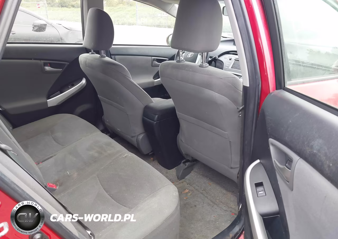 2013 Toyota Prius Two VIN:JTDKN3DU7D5632107 - 8