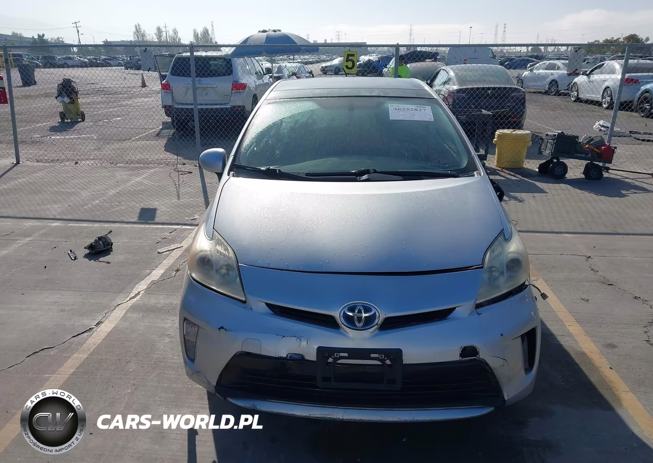 2012 Toyota Prius Three VIN:JTDKN3DUXC5415164 - 12