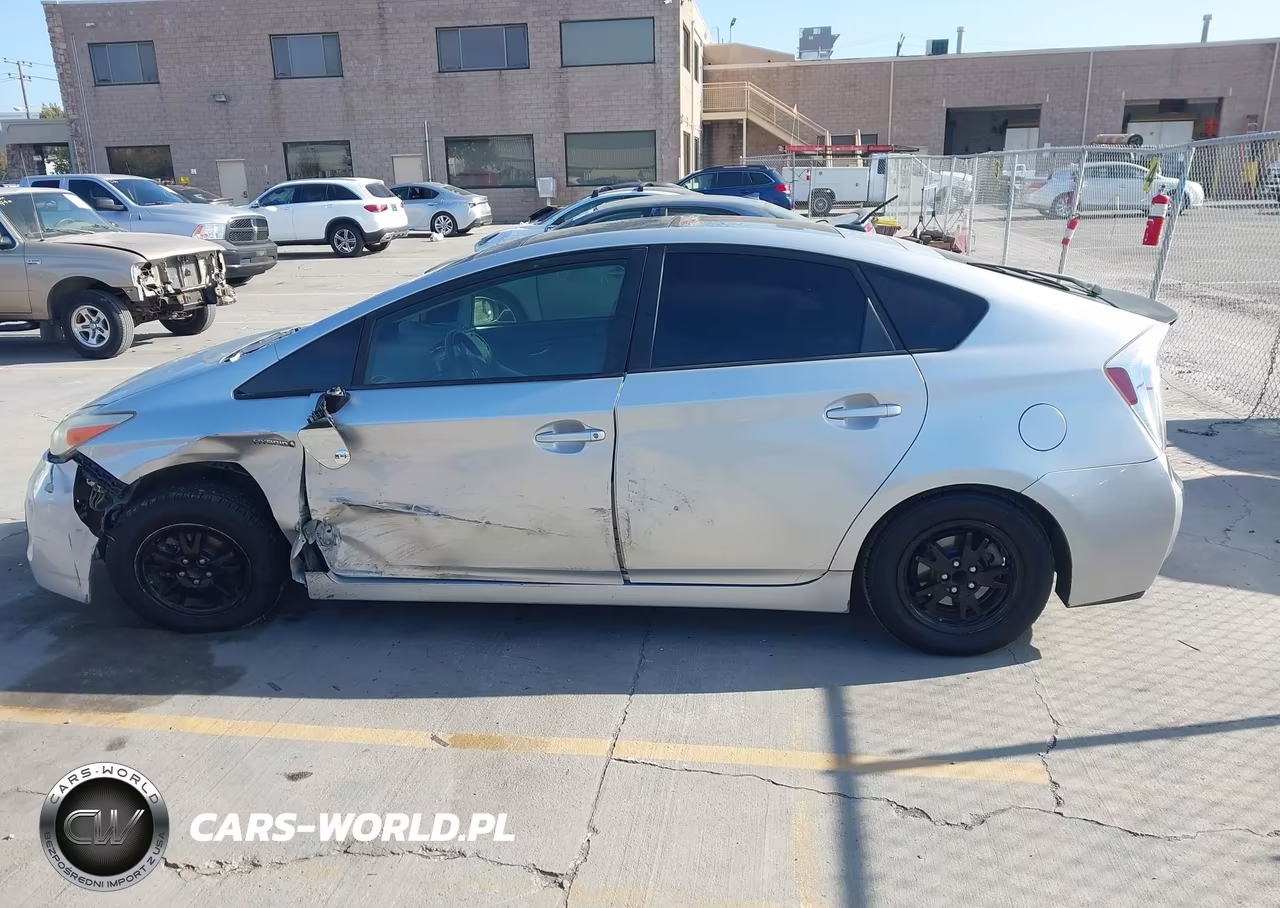 2012 Toyota Prius Three VIN:JTDKN3DUXC5415164 - 14