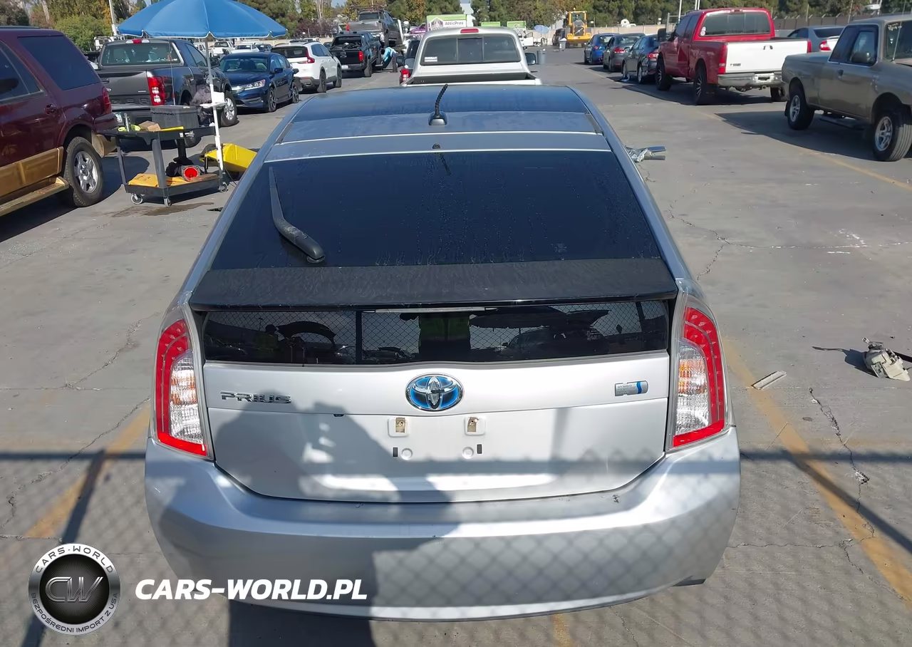 2012 Toyota Prius Three VIN:JTDKN3DUXC5415164 - 16