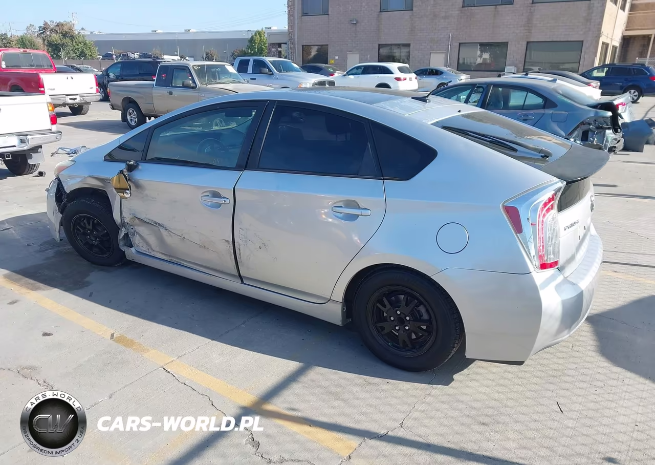 2012 Toyota Prius Three VIN:JTDKN3DUXC5415164 - 3