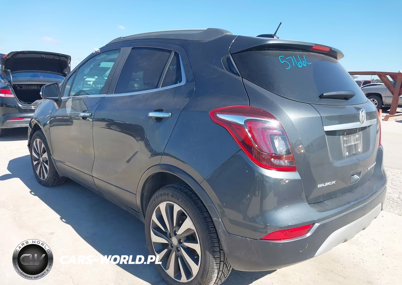 2018 Buick Encore Essence VIN:KL4CJCSBXJB535637 - 3