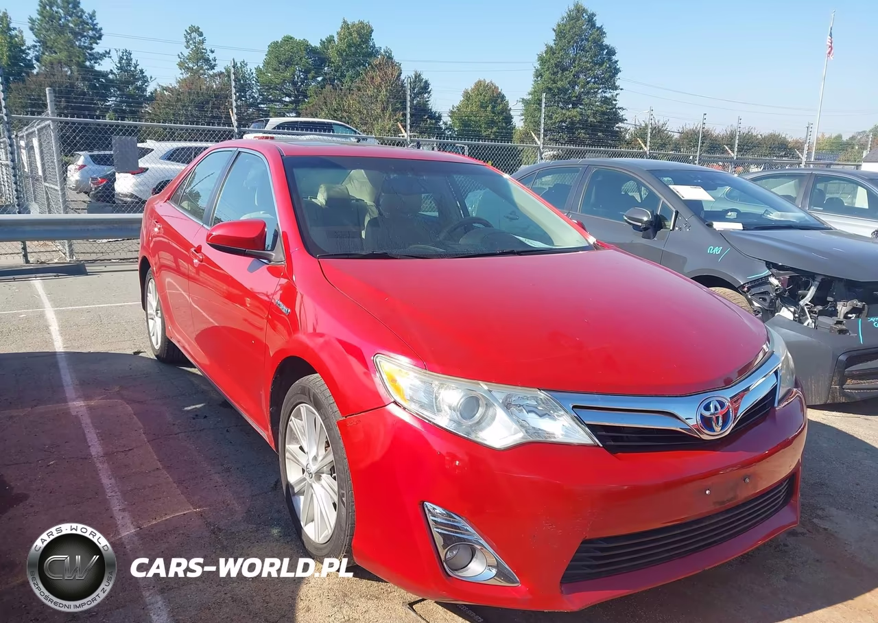2013 Toyota Camry Hybrid Xle – zdjęcie 1 z 16