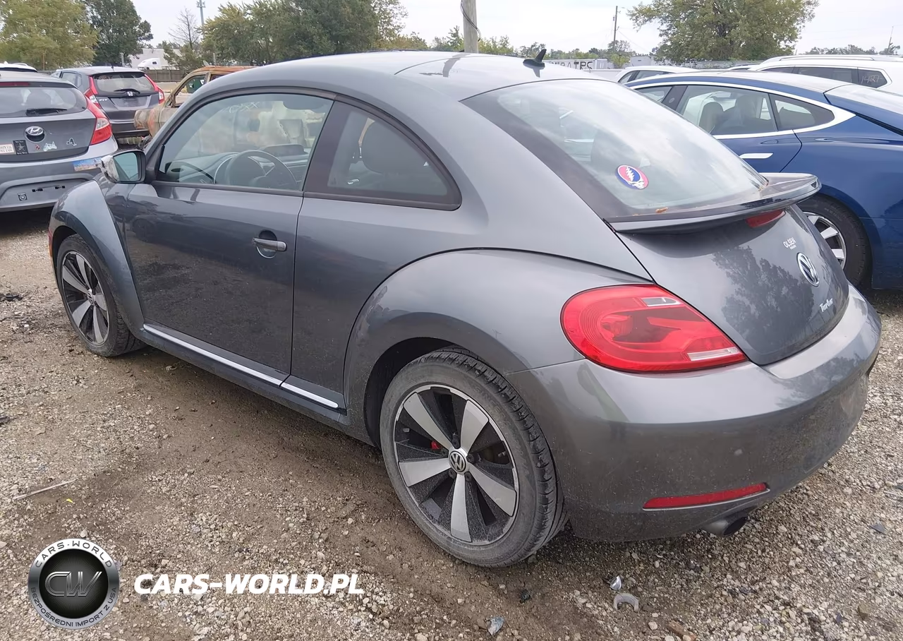 2013 Volkswagen Beetle 2.0T Turbo VIN:3VWV67AT0DM606615 - 3