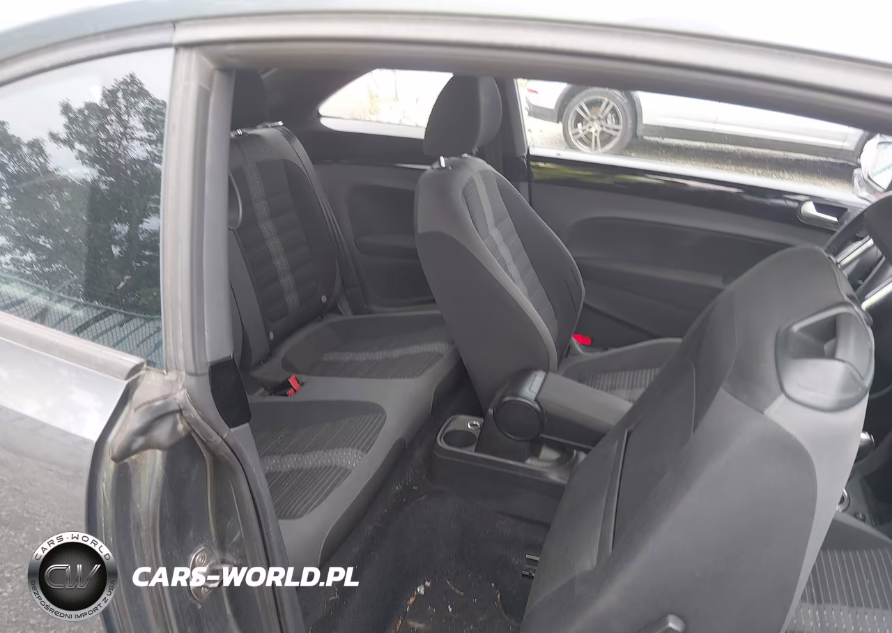 2013 Volkswagen Beetle 2.0T Turbo VIN:3VWV67AT0DM606615 - 8