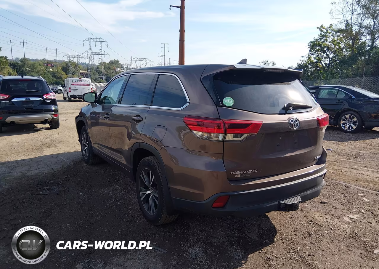 2017 Toyota Highlander Le Plus VIN:5TDBZRFH8HS427662 - 3