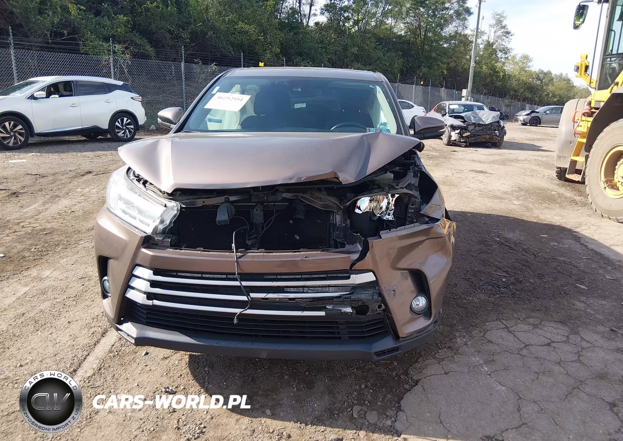 2017 Toyota Highlander Le Plus VIN:5TDBZRFH8HS427662 - 6