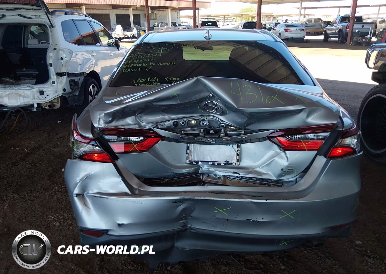 2021 Toyota Camry Le VIN:4T1C11AK4MU421973 - 17